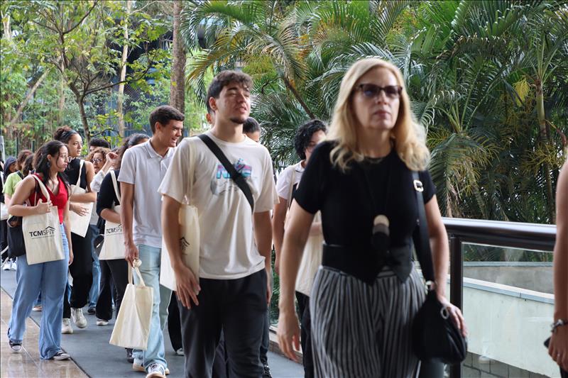 alunos-chegando.jpg