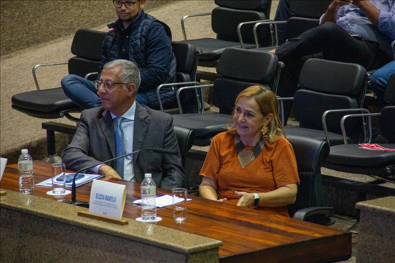O Chefe de Gabinete da Presidência Rubens Chammas e a Assessora Élcita Raveli assinaram a organização do evento.