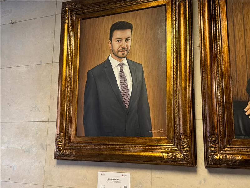 Tuma foi homenageado com a inclusão de seu retrato na galeria de ex-presidentes da Casa Legislativa.