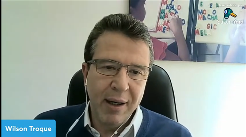 O primeiro palestrante do ciclo foi Wilson Troque, diretor de Projetos Especiais da Fundação para o Desenvolvimento da Educação (FDE)